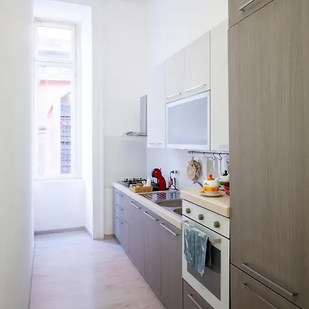 Soft Balcone, Ascensore E 2 Nel Cuore Del Centro Storico * Neapol