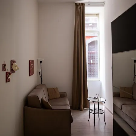 Soft Balcone, Ascensore E 2 Nel Cuore Del Centro Storico *